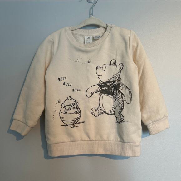 H&M and Disney Crewneck and Sweatpant Set, Winnie the Pooh, 2T - Picture 3 of 6